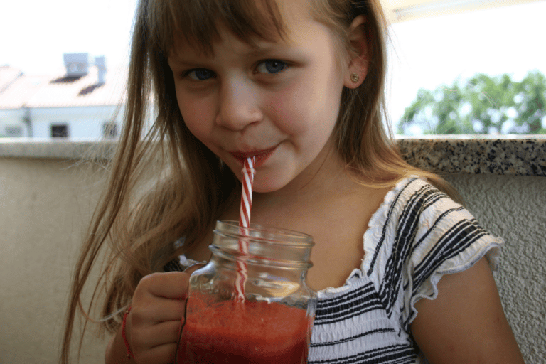 red berries smoothie for kids picky eaters